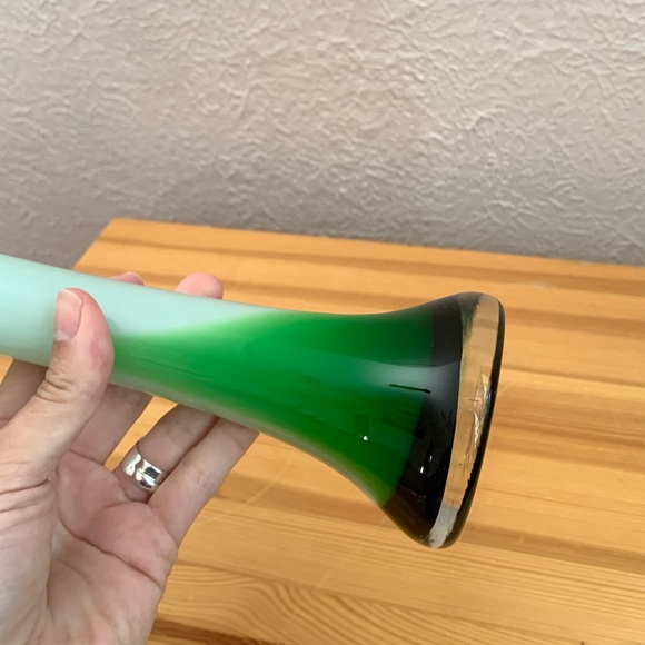 Vintage Jack In The Pulpit Tulip Vase in green - Picture 4 of 8